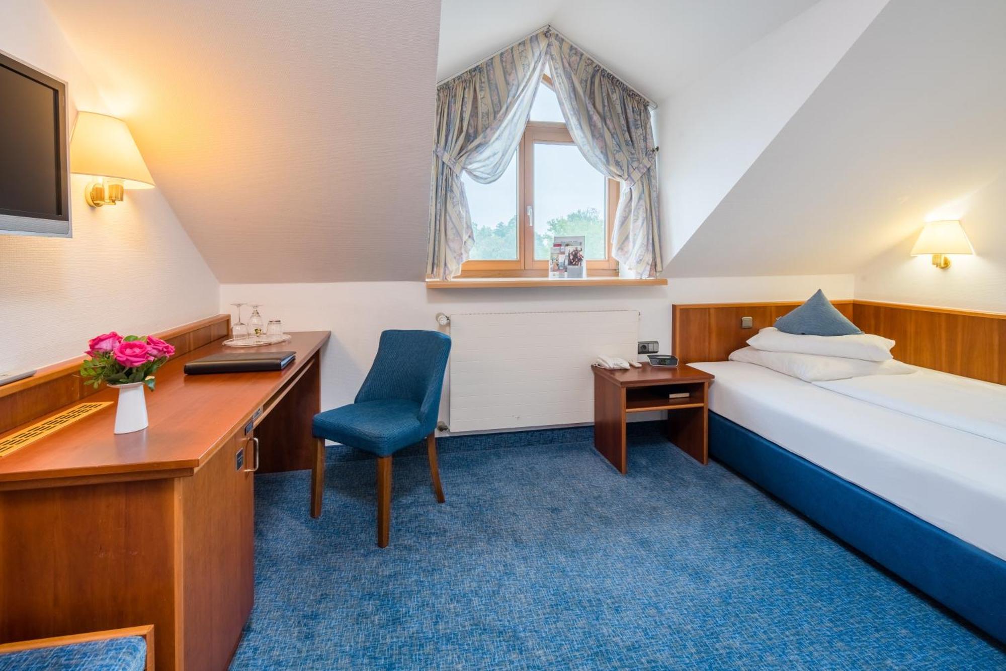 Best Western Blankenburg Hotel Кобург Экстерьер фото