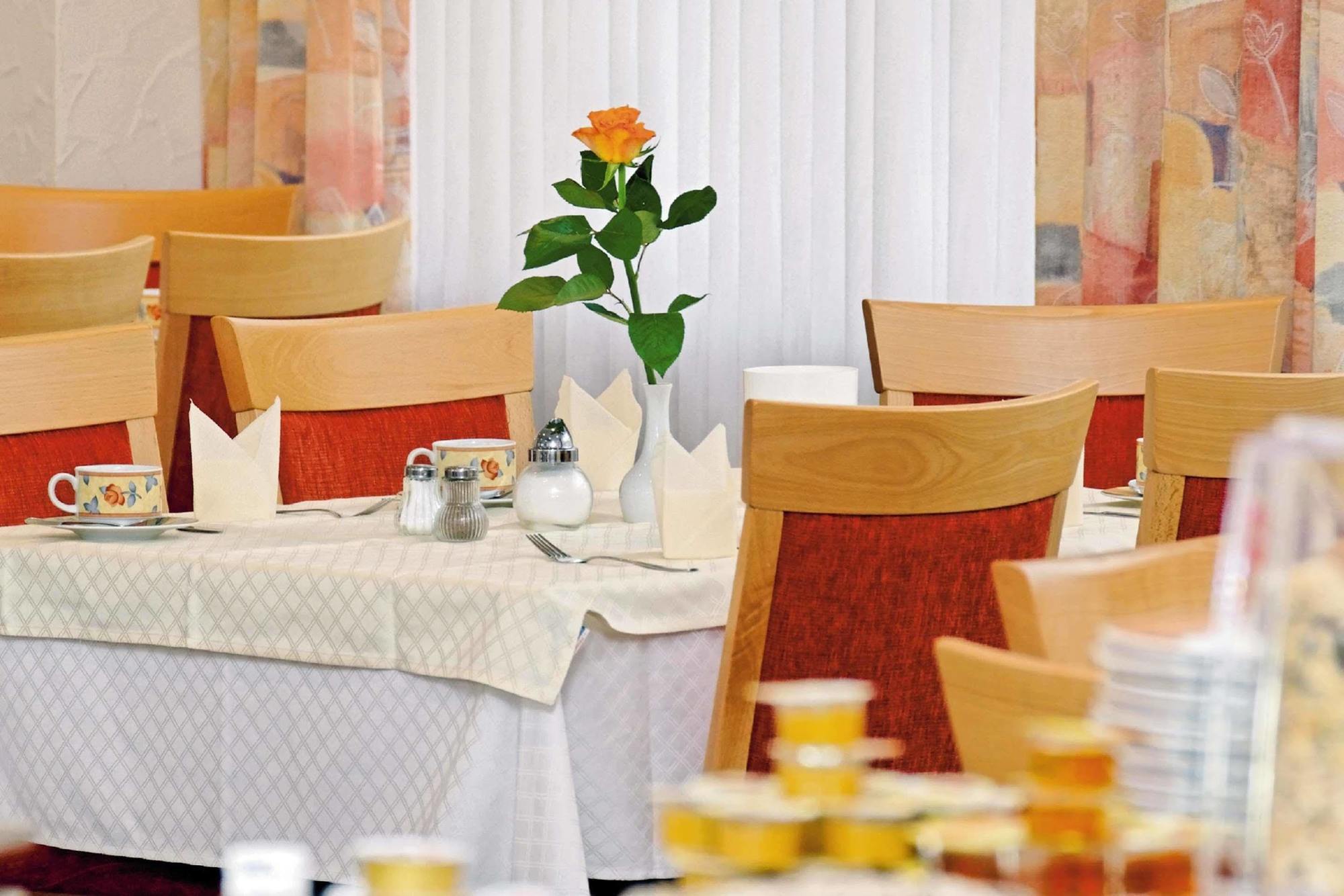 Best Western Blankenburg Hotel Кобург Экстерьер фото